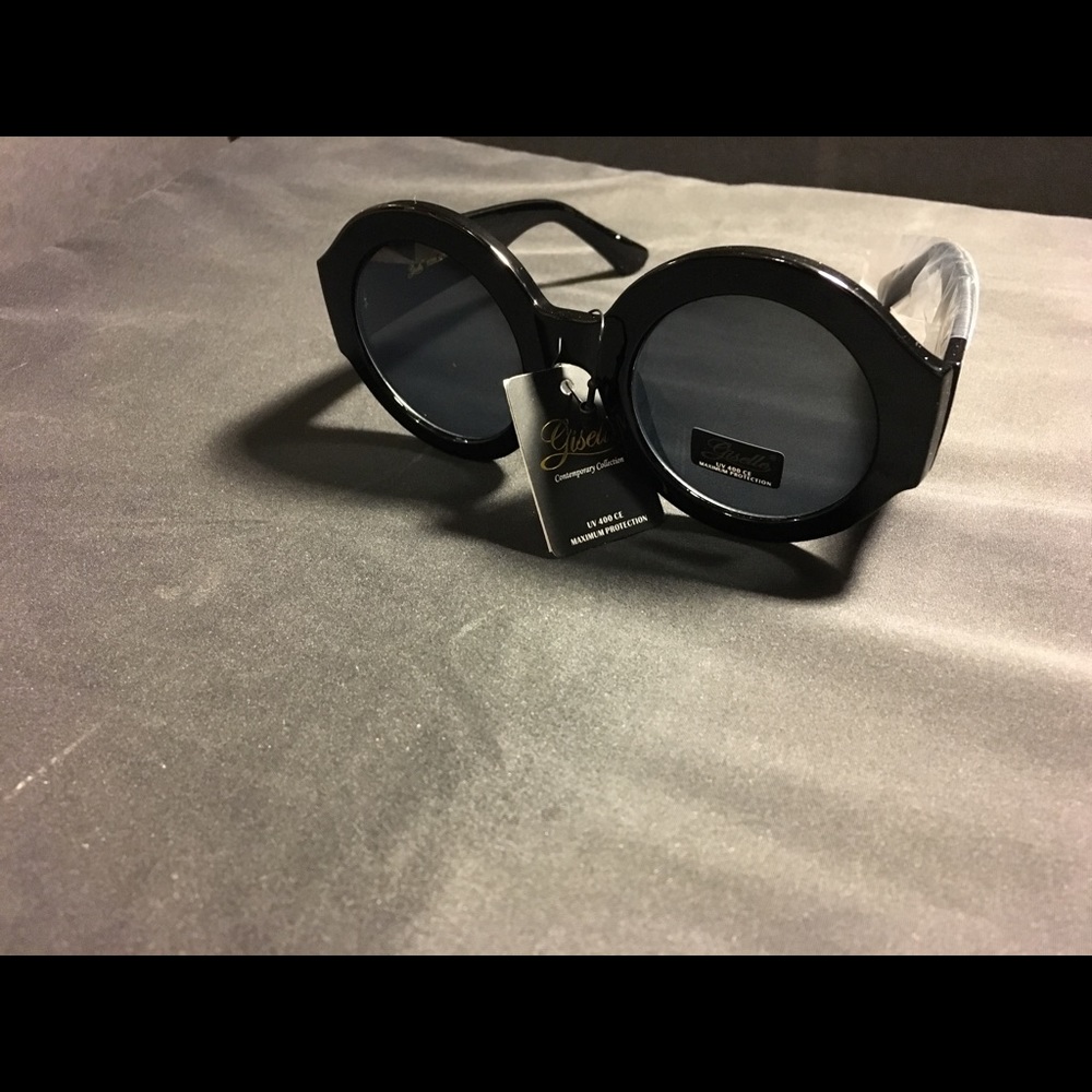Round oversized retro sunglasses